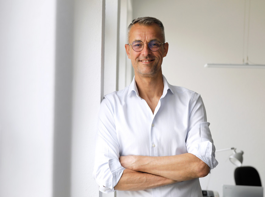 Fragen? Dann gerne Kontakt aufnehmen! Fragen? Dann gerne Kontakt aufnehmen!